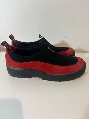 Sebago Women 7.5 Slip On Shoes Casual Red Black Suede Rubber Fall Comfy